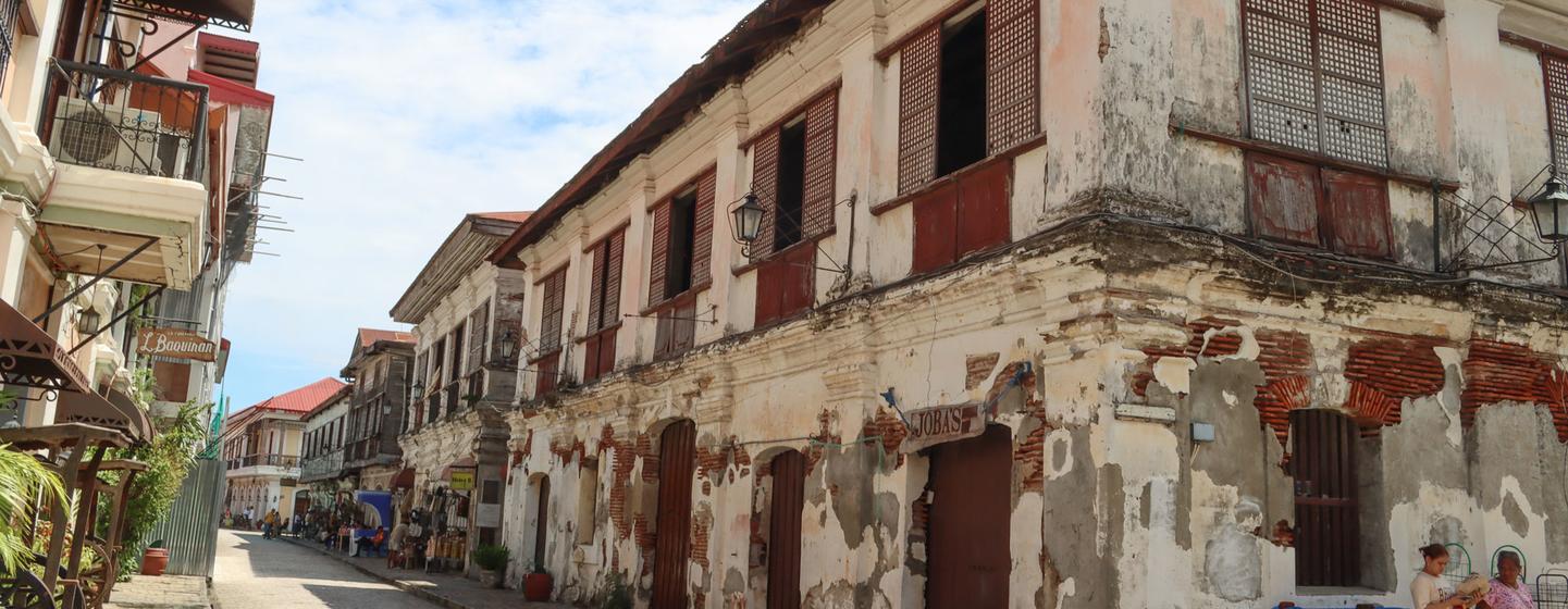 Many historic houses in Vigan are falling into disrepair.