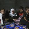 Des enfants du nord-ouest de la Syrie restent dans un centre d'accueil après que leurs maisons ont été bombardées.