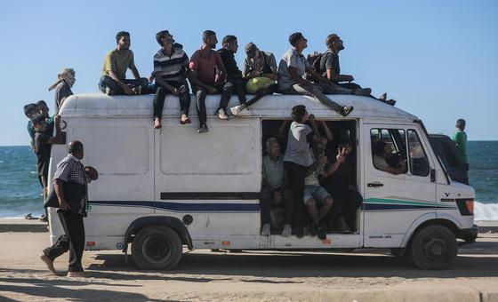 ग़ाज़ा में लाखों लोग उत्तर की ओर, वापसी पर उन्हें मिल रहे हैं तबाह घर