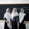 Unas niñas estudian en una escuela del distrito de Nazyan, en Nangarhar (Afganistán). 
