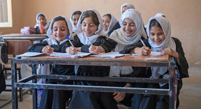 Afgan kızlarının eğitim için sesleri yeni küresel kampanya aracılığıyla yüksek sesle çınlıyor

 Nguncel.com