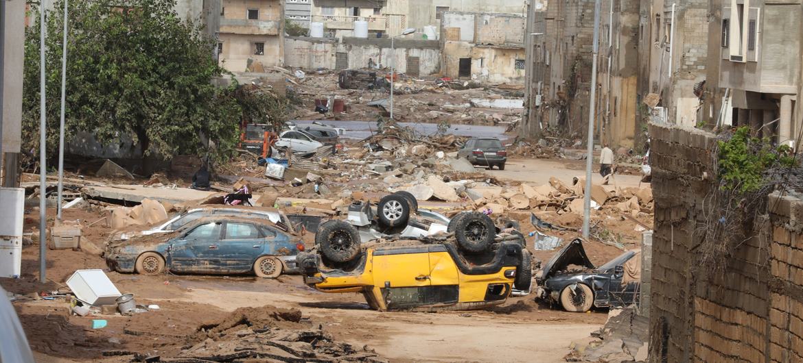 लीबिया के डेरना शहर में बाढ़ से तबाह हुए इलाक़े.