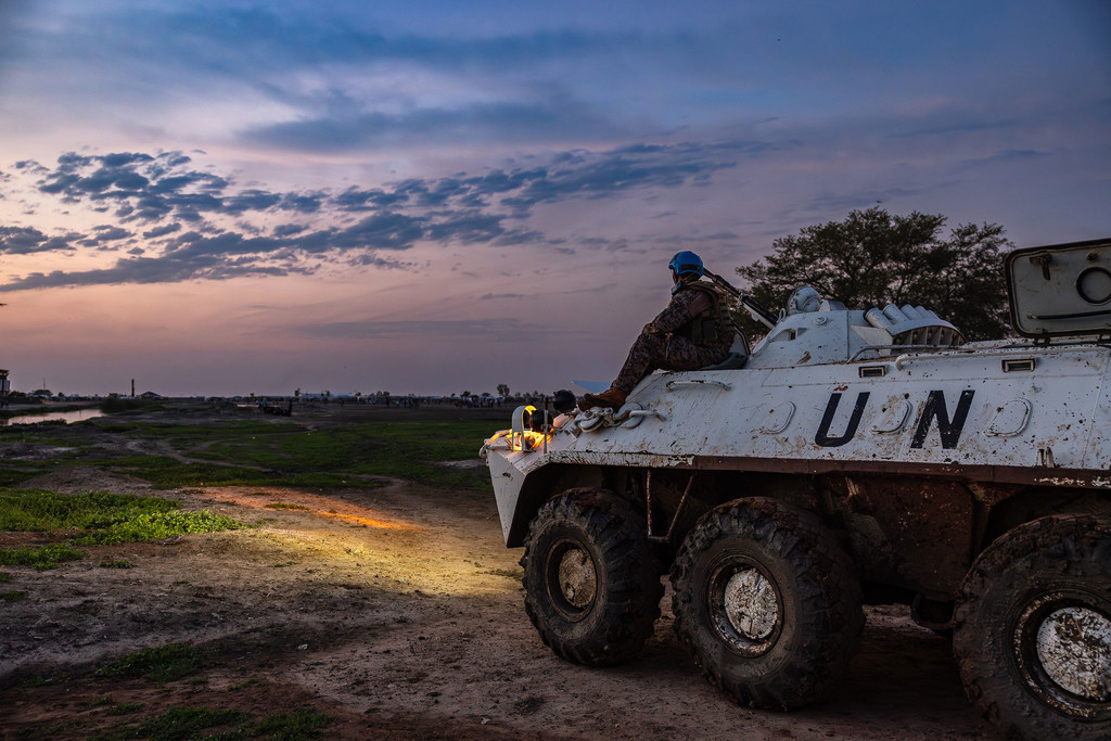 قوات حفظ السلام التابعة للأمم المتحدة في جنوب السودان تقوم بدوريات ليلية.