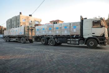 Suministros de ayuda humanitaria llegan a un almacén de UNICEF en Deir Al Balah, en el centro de Gaza. Suministros de ayuda humanitaria llegan a un almacén de UNICEF en Deir Al Balah, en el centro de Gaza.