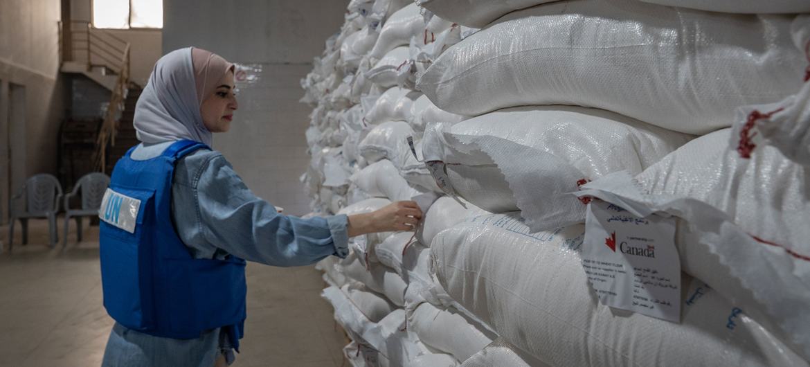 Desperate need for water and food continues as Gaza families head north