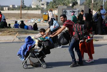 Los palestinos siguen siendo desplazados por el conflicto en curso.