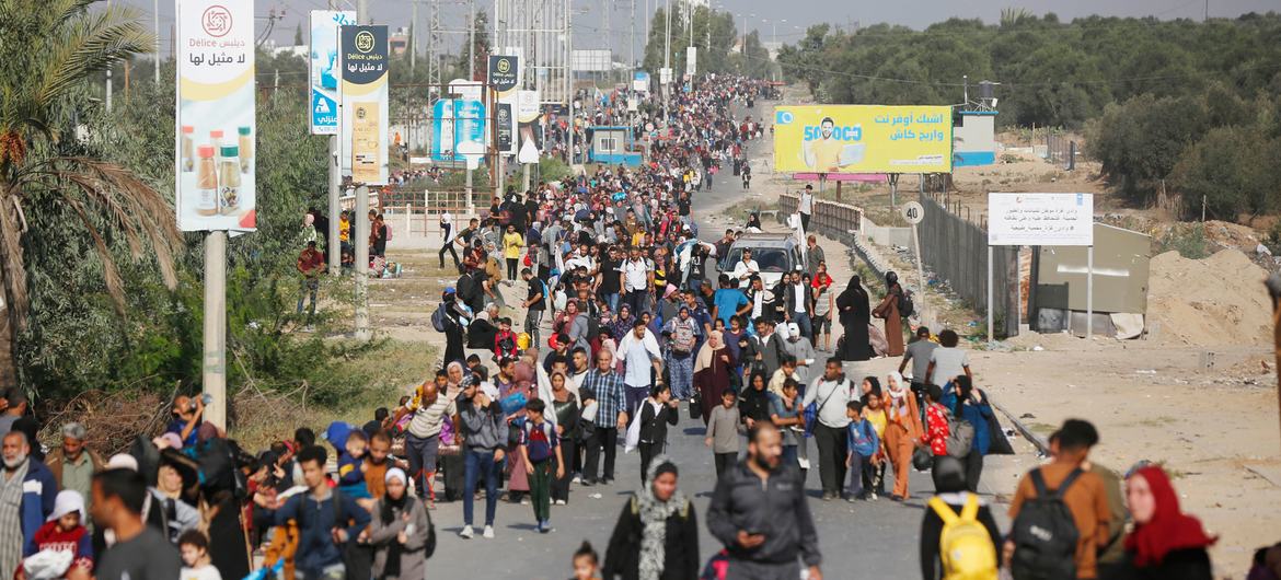 Los palestinos siguen huyendo del norte de la Franja de Gaza.