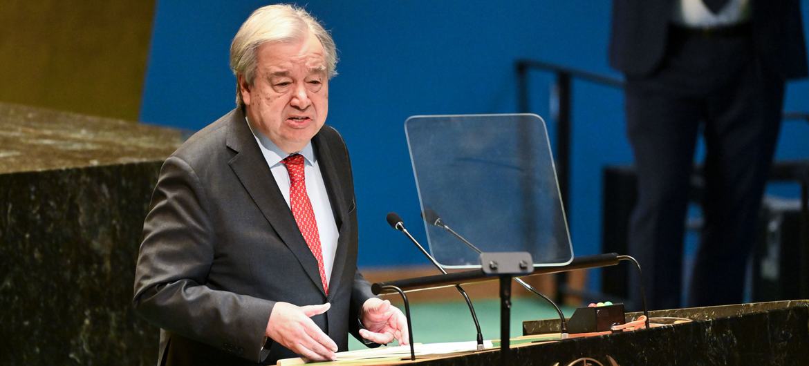 O secretário-geral, António Guterres, informa as delegações da Assembleia Geral da ONU sobre o trabalho da organização e as suas prioridades para 2025