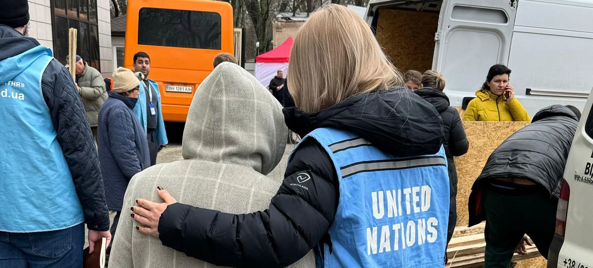 Гуманитарные сотрудники в Одессе.