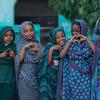 Des jeunes filles déplacées à Al Salam, au Soudan.