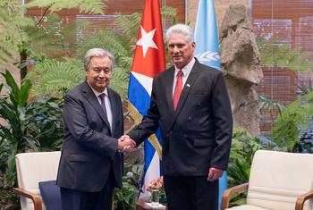 Глава ООН Антониу Гутерриш и президент Кубы Мигель Диас-Канель.