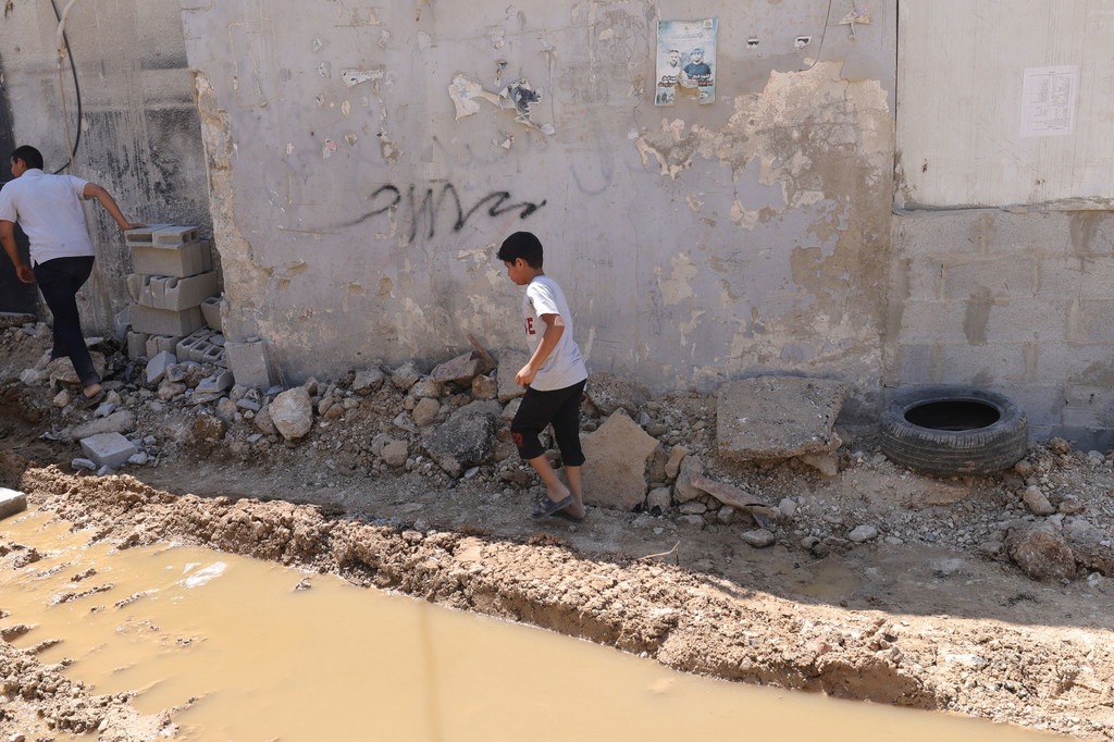 Des familles sont déplacées de leurs maisons à Jénine, dans le nord de la Cisjordanie, en raison d'une escalade de la violence.