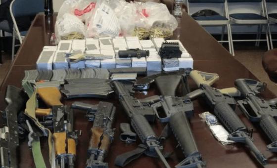 Las armas y municiones suelen introducirse ilegalmente en Haití por las mismas rutas que las drogas.