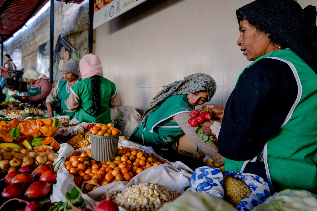 Продуктовый рынок в Эквадоре.