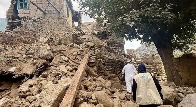 अफ़ग़ानिस्तान के पूर्वी इलाक़े में आए भूकम्प ने, महिलाओं को भी बड़े पैमाने पर प्रभावित किया था.