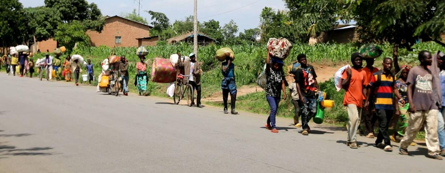 Des réfugiés fuyant la recrudescence des combats dans l'est de la République démocratique du Congo (RDC) arrivent au Burundi.