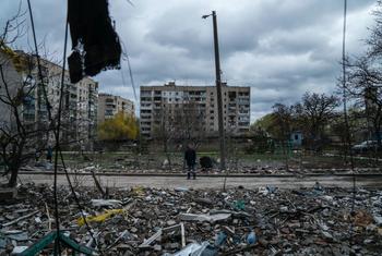 Depuis février 2022, l'ONU a recensé plus de 50.000 civils tués ou blessés en Ukraine, dont plus de 3.000 enfants. Depuis février 2022, l'ONU a recensé plus de 50.000 civils tués ou blessés en Ukraine, dont plus de 3.000 enfants.