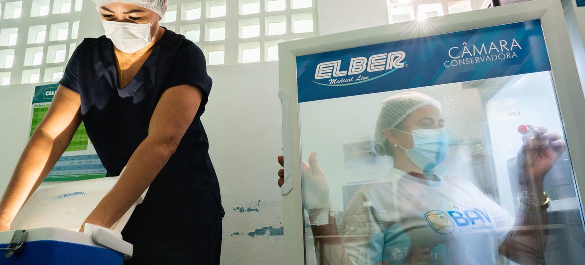 Nurses at a health centre in Baturité, Ceará state, Brazil pack COVID vaccines for distribution. (file)