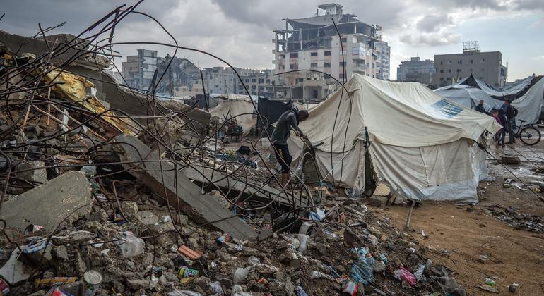 A Gaza, beaucoup de gens continuent de vivre dans des tentes.