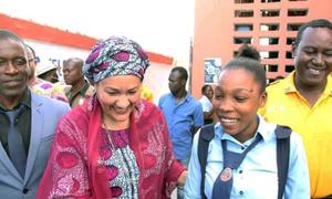 Selina Apollon (à droite) rencontre la Vice-Secrétaire générale de l'ONU, Amina Mohammed, en visite en Haïti.