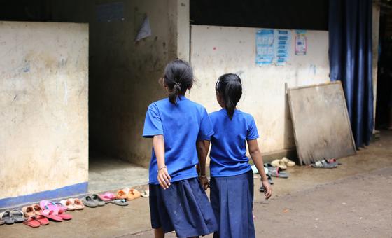 Novo relatório apela a compromisso renovado com o direito à educação