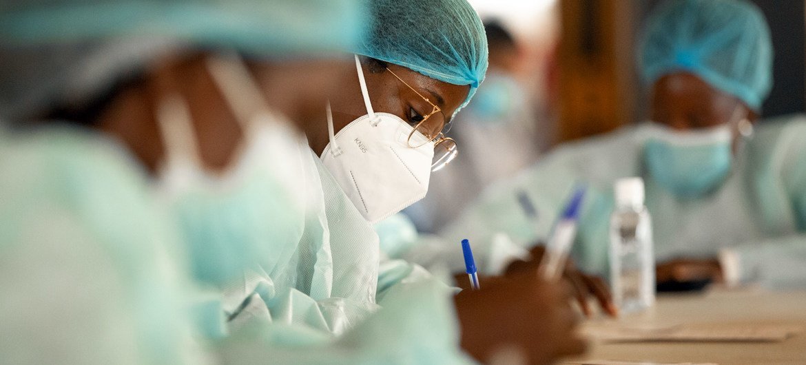 Un centro de vacunación contra el COVID-19 en Luanda, Angola.