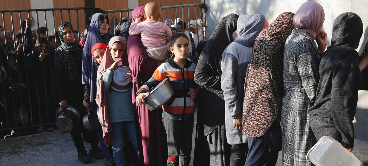 الأمم المتحدة تحذر من أن المجاعة وشيكة في شمال غزة، وأن سكان القطاع يعانون من انعدام للأمن الغذائي.