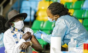 2010冠状病毒病的传播在非洲正在减缓，包括在卢旺达等国家。