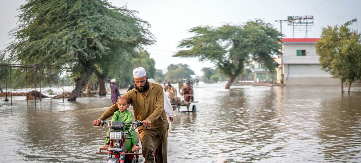 Severe flooding disrupts the daily life of people living in Pakistan's Punjab region. (files)