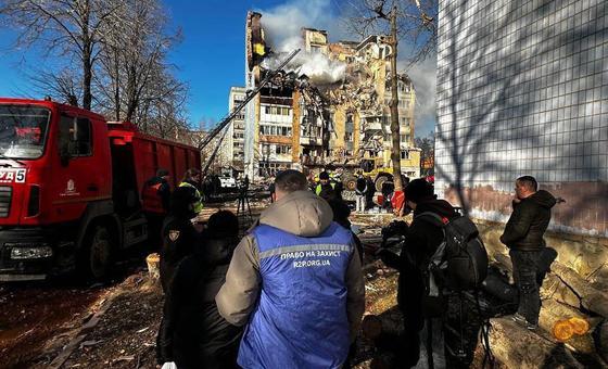 «Под удары попадают больницы, жилые дома, железные дороги, школы, культурные объекты, дипломатические учреждения и даже детские сады».