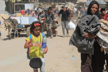 Gaza: Aid trucks still waiting for Israeli green light inside enclave