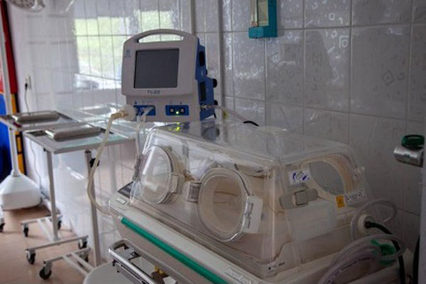 UNFPA supports maternity care on the frontlines in Ukraine, including mobile incubators.