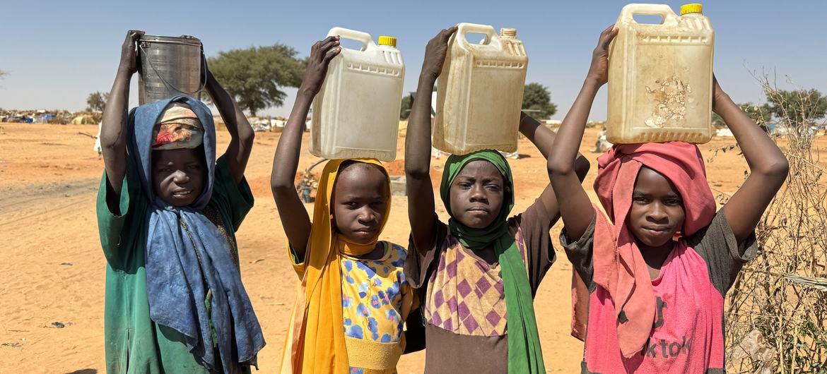 De nombreux jeunes ont fui le Darfour avec leurs familles pour se réfugier dans des camps de réfugiés au Tchad.