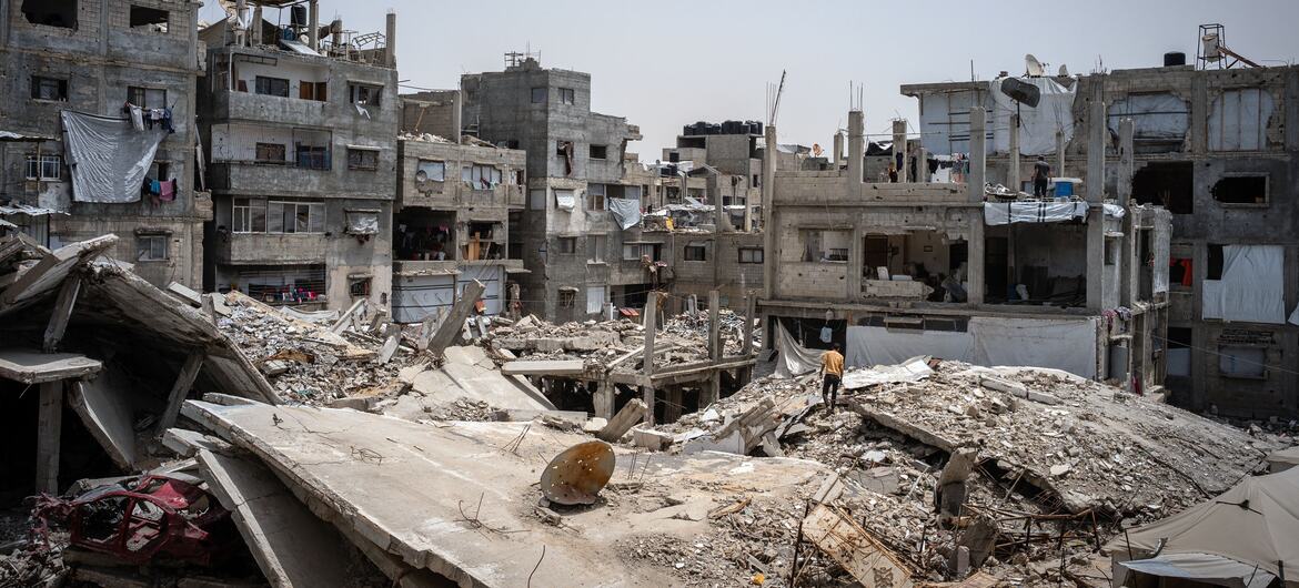 Damaged buildings and rubble in Sheikh Radwan, Gaza City.
