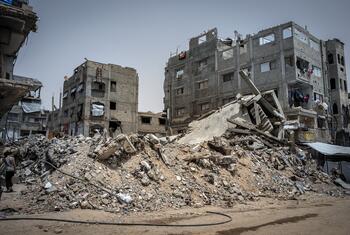 Un tas de gravats et de débris provenant d'un bâtiment détruit à Sheikh Radwan, dans la ville de Gaza.
