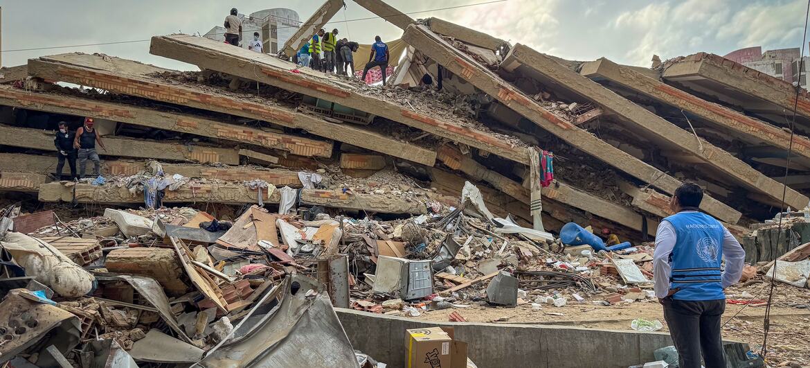 Near the earthquake ground zero in La Guaira, Venezuela, international search and rescue operations are fully mobilised with more than 70 teams and over 2,300 personnel working alongside national authorities. While the critical window for live rescues narrows, humanitarian partners are expanding emergency support across health, shelter, water and sanitation, and logistics, including in La Guaira and other affected municipalities.