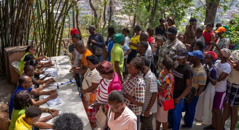 Haitians can’t wait to return home and vote in elections says Prime Minister Haitians can’t wait to return home and vote in elections says Prime Minister
