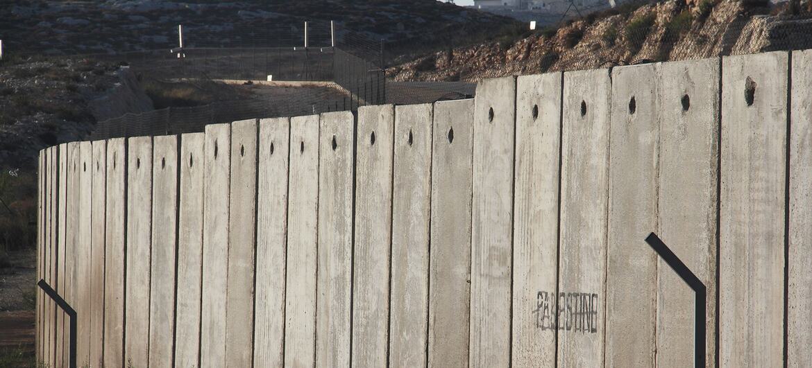 West Bank: Hebron crackdown displaces thousands, Türk warns of ethnic cleansing