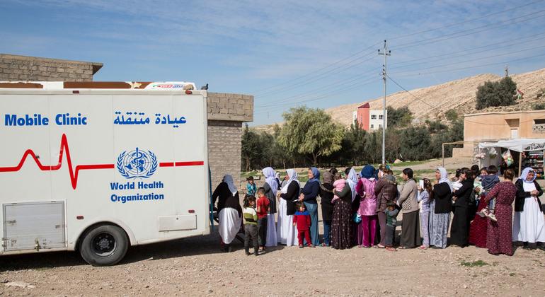 Una clínica móvil de la OMS presta servicios en Duhok, Iraq. (archivo)