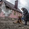 Vilarejo de Novoselivka, na Ucrânia, tem sido bombardeado no conflito com a Rússia. 