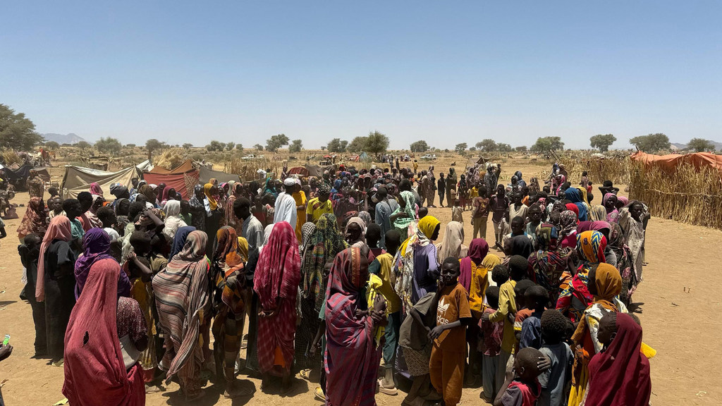 苏丹民众因达尔富尔和南科尔多凡地区的冲突持续逃离家园。