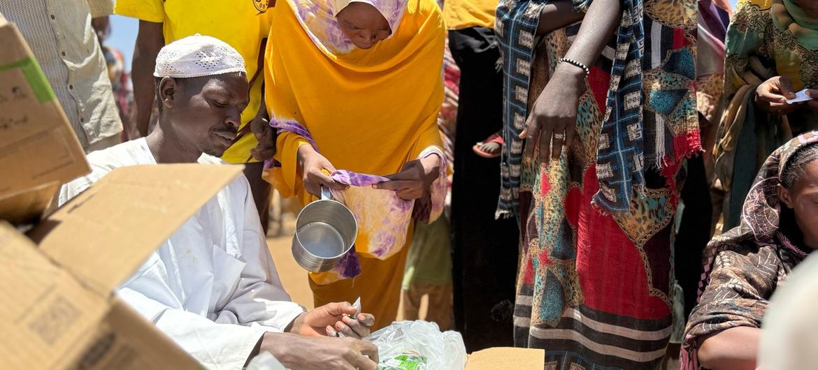 The UN provides food aid to communities which have been forced to flee their homes.