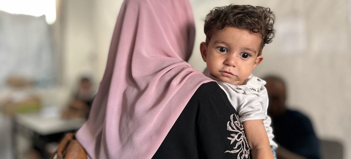 معدلات سوء التغذية تزداد في مدينة غزة لتصبح أعلى بنحو ستة أضعاف مما كانت عليه منذ وقف إطلاق النار في مارس/آذار، حيث أصبح ما يقرب من واحد من كل ثلاثة أطفال هناك يعاني من سوء التغذية.