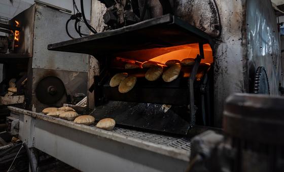 Bread bundles are being produced in a WFP-supported bakery for the first time since 31 March 2025.