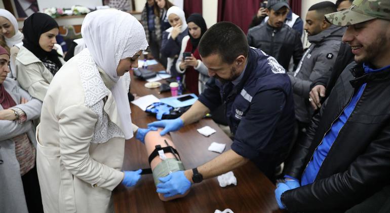 L’Organisation mondiale de la santé (OMS) livre des fournitures médicales aux établissements de santé de Gaza. L’Organisation mondiale de la santé (OMS) livre des fournitures médicales aux établissements de santé de Gaza.