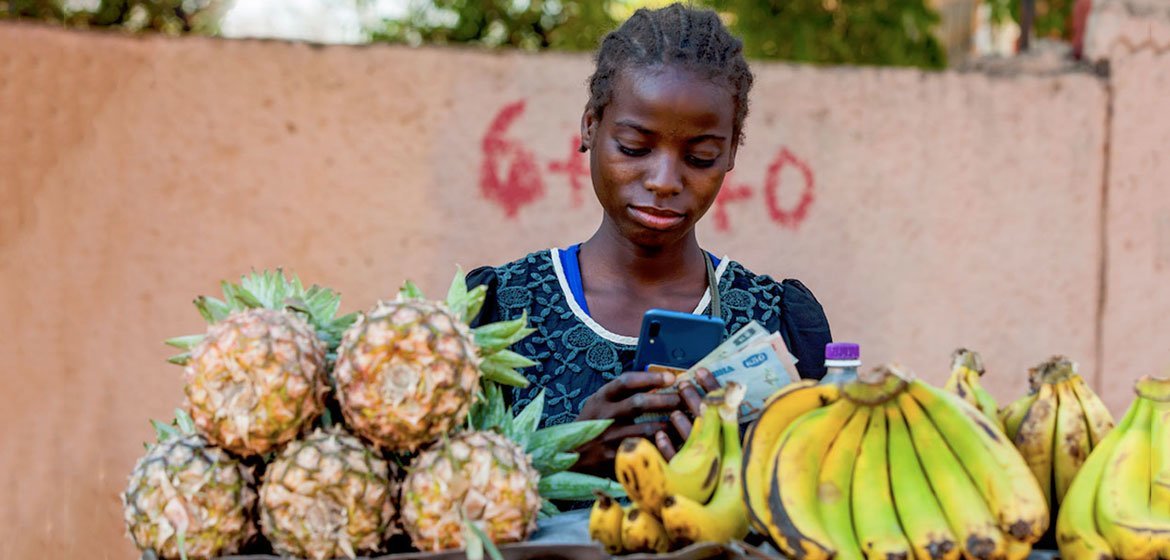 Cerca de 34% das famílias africanas vivem abaixo da linha de pobreza de US$ 1,90 por dia.