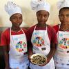 Les élèves de l'école primaire Beabo d'Ambovombe participent à un concours culinaire visant à améliorer la nutrition.