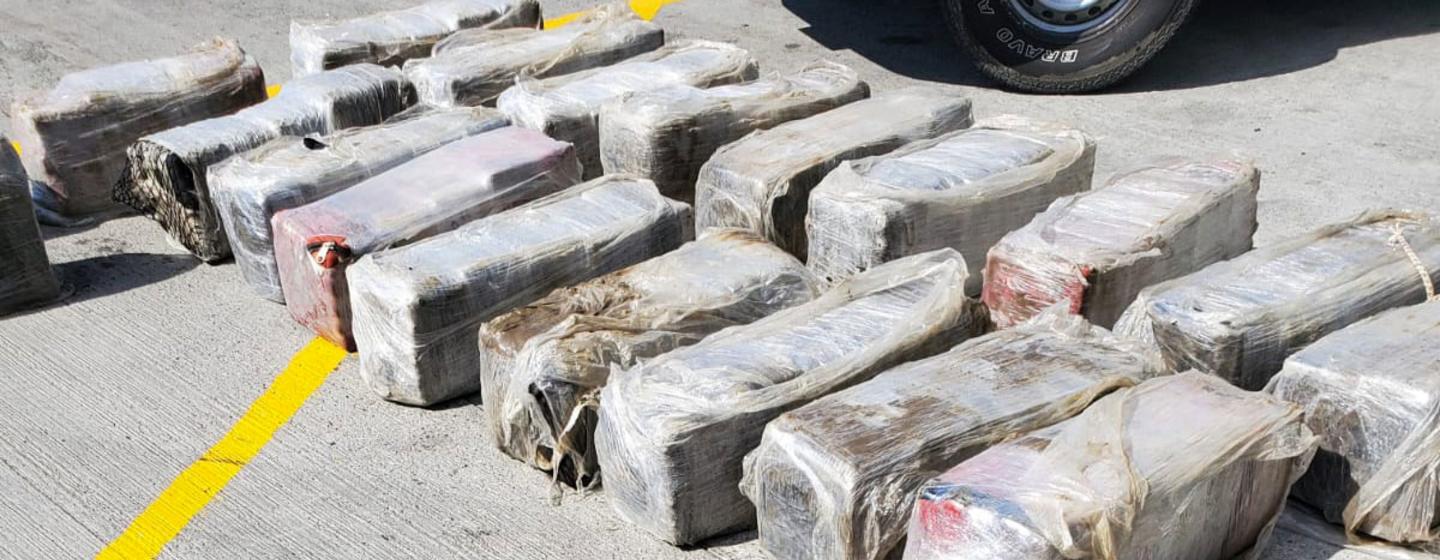 Saisie de cocaïne dans le port de Kingston, en Jamaïque, en mars 2023.