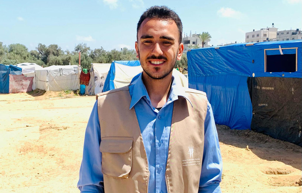 Ahmed Halabi nasceu e foi criado na cidade de Gaza e agora é voluntário na ONG local e parceira do UNFPA, Save Youth Future Society.