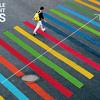 Los colores de los Objetivos de Desarrollo Sostenible en un cruce peatonal